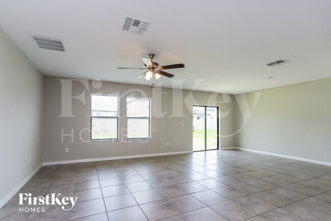 Building Photo - 9632 Sage Creek Dr
