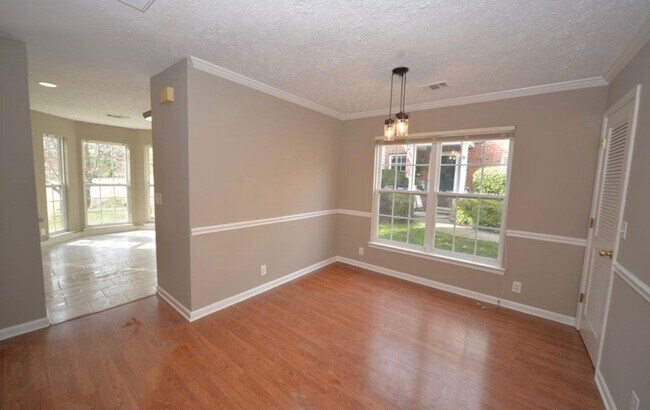 Foto del edificio - Remodeled 3BR/2.5BA in Nashboro Golf Club
