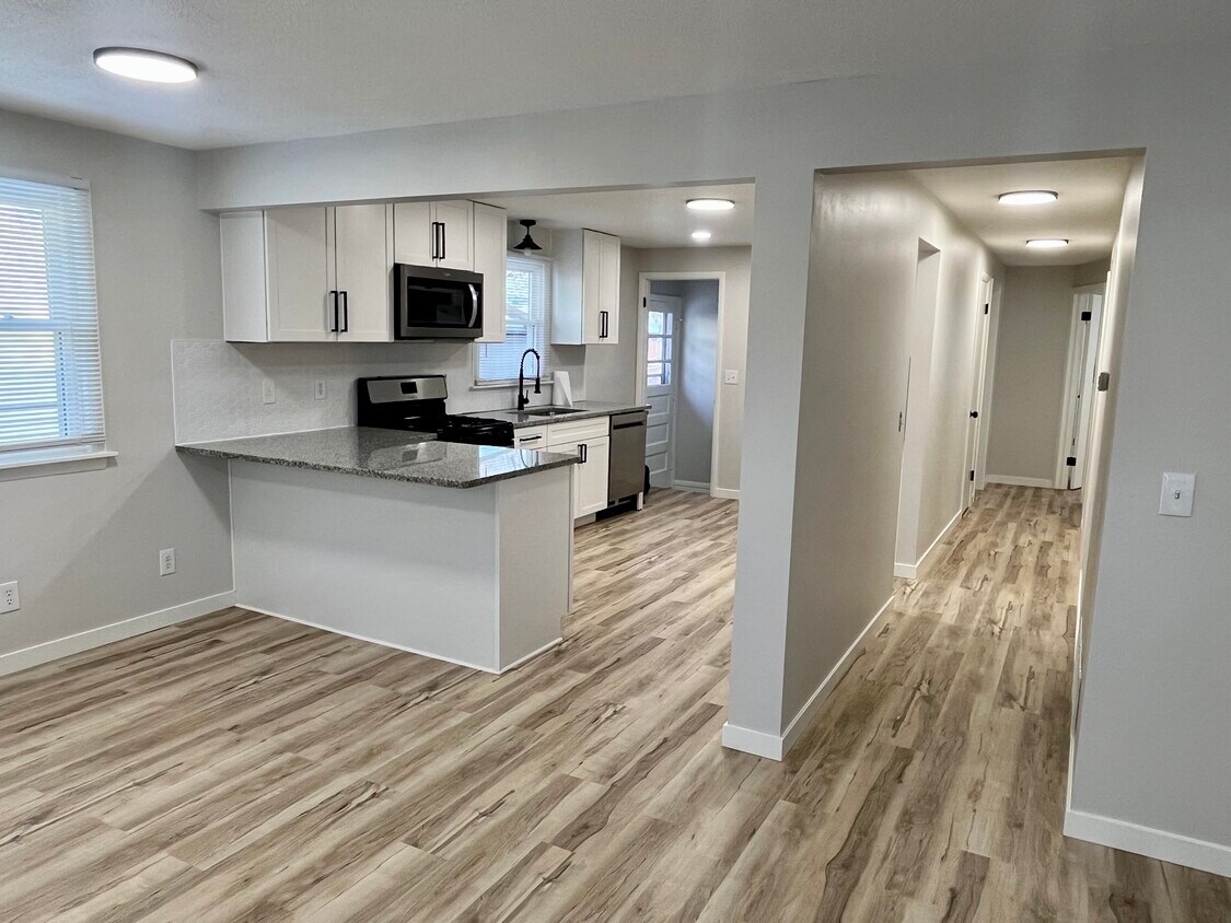 Foto principal - 277 Wolcott Ave