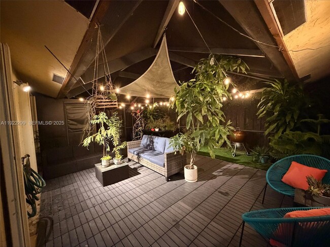 Foto del edificio - 13680 Yarmouth Ct