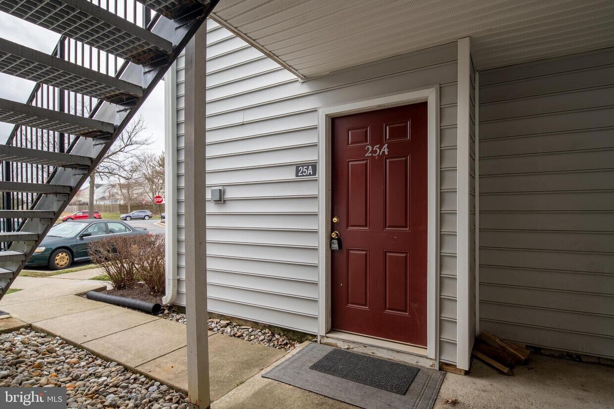 14005 Vista Dr Unit 25, Laurel, MD 20707 Room for Rent in Laurel, MD