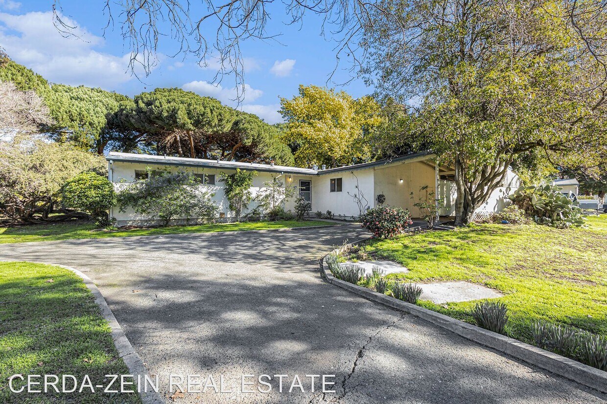 3 br, 2 bath House 2800 Pearl Harbor Roa... House Rental in Alameda, CA