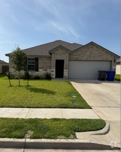 Building Photo - 7209 Llano Dr