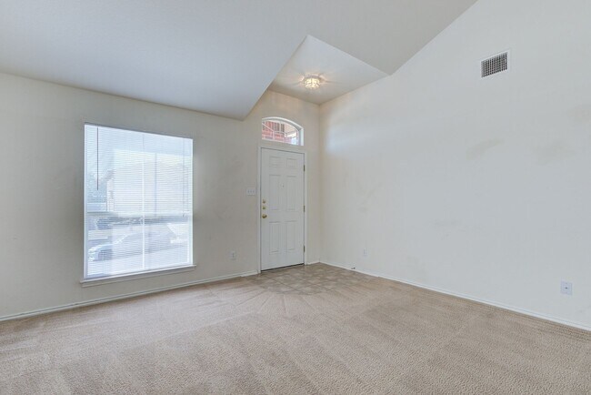 Building Photo - ***APPLICATION CURRENTLY UNDER REVIEW***6 ...