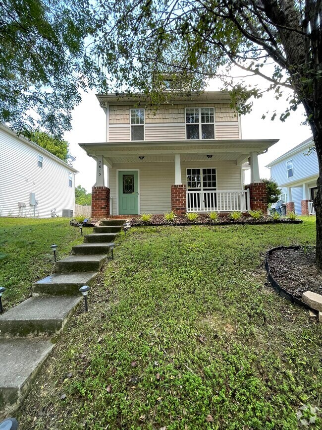 Stonegate Farms Apartments for Rent with Extra Storage Huntersville