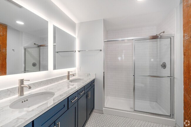 Building Photo - Now Leasing Newly Renovated Apartments in ...