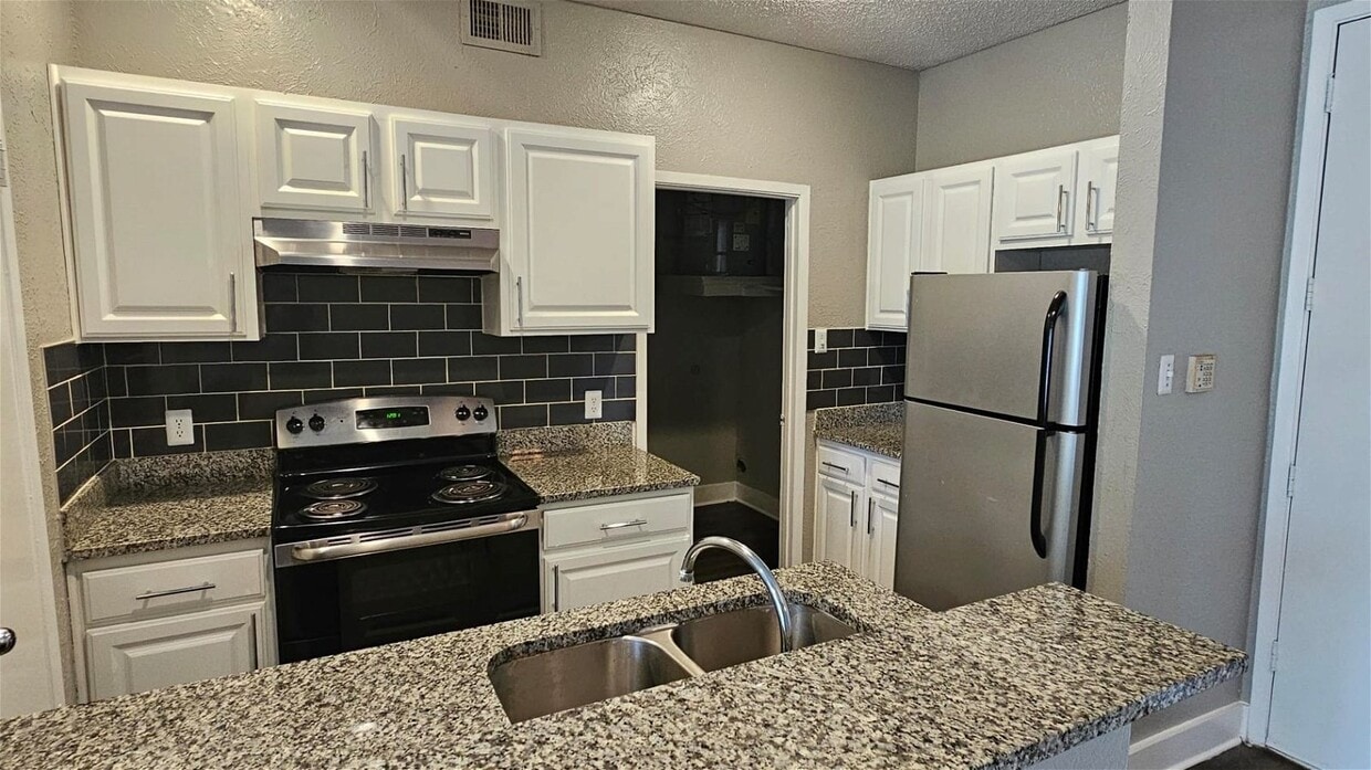 7610 Skillman St Unit F1R1, Dallas, TX 75231 Condo for Rent in Dallas