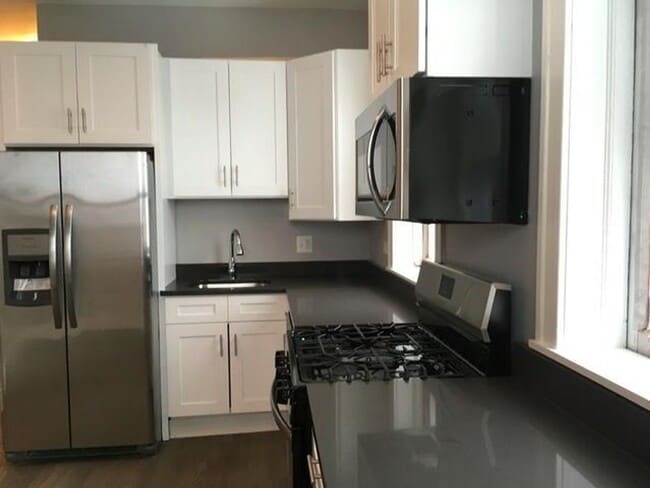 Photo - 1503 W George St Apartment