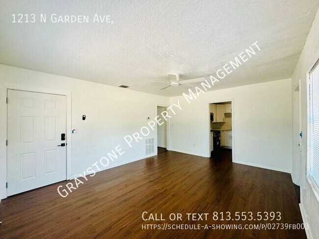 Building Photo - Charming 2 Bed, 1 Bath Home in Clearwater ...