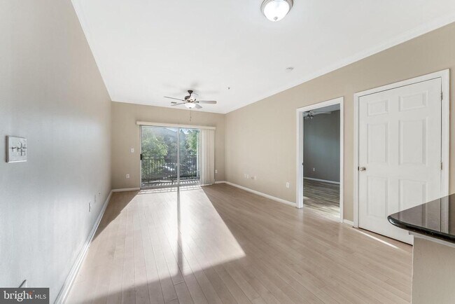 Foto del edificio - 12954 Centre Park Cir