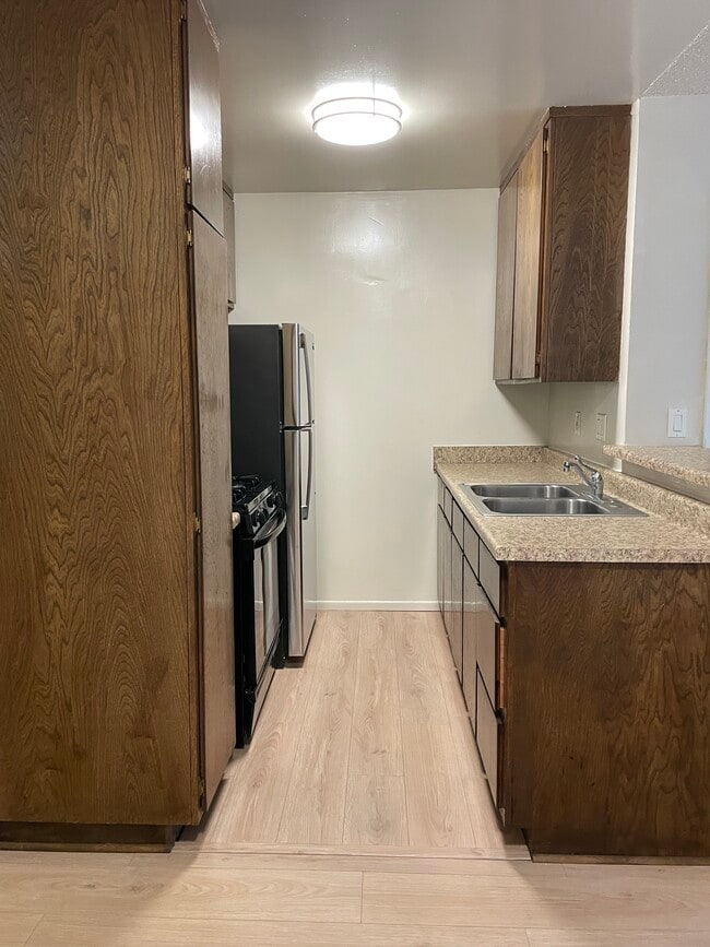 Building Photo - 15001 Condon Ave