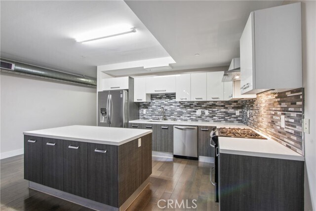 Foto del edificio - 433 Pine Ave