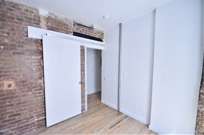 Building Photo - 3 br, 1 bath Apartment - 285 W 150th St