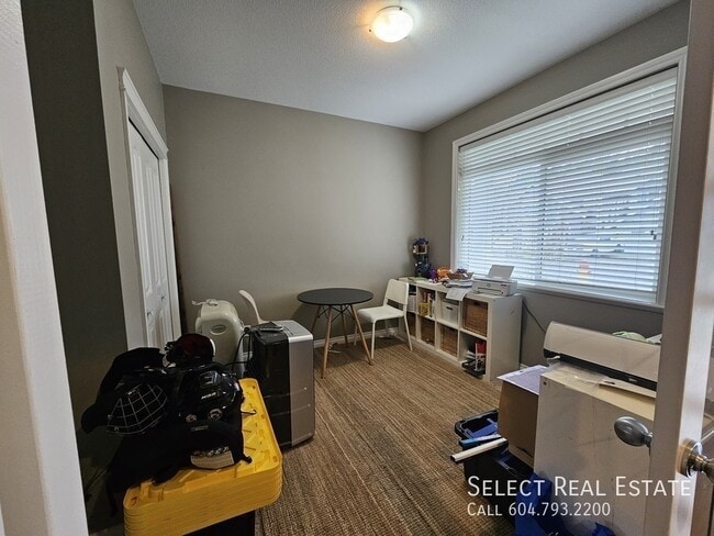 Building Photo - 47393 MacSwan Dr