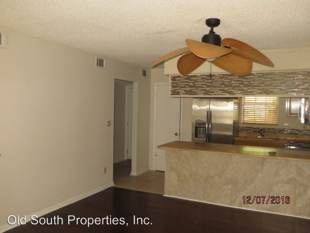 Foto del edificio - 6453 Concord Way