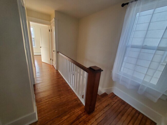 Building Photo - 623 Patterson Ave