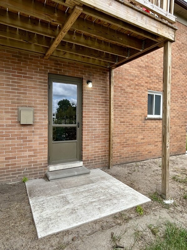 Foto del edificio - 1922 Goddard Rd