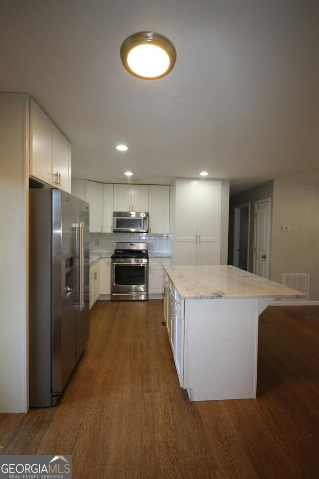Foto del edificio - 2725 Gray Rd SE