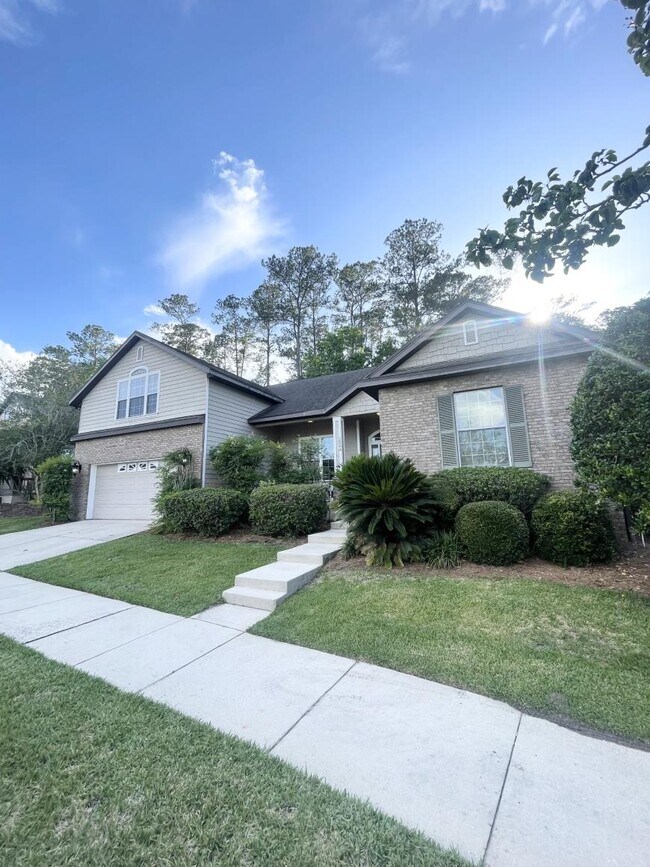 Foto del edificio - 4 bedroom in Gainesville FL 32606