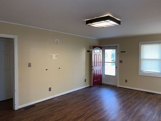 Building Photo - 2521 Parkside Ave