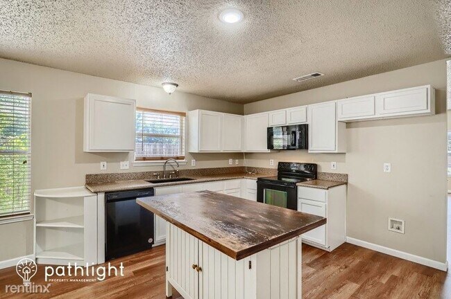 Building Photo - 3 br, 2 bath House - 113 Yosemite Drive UNIT