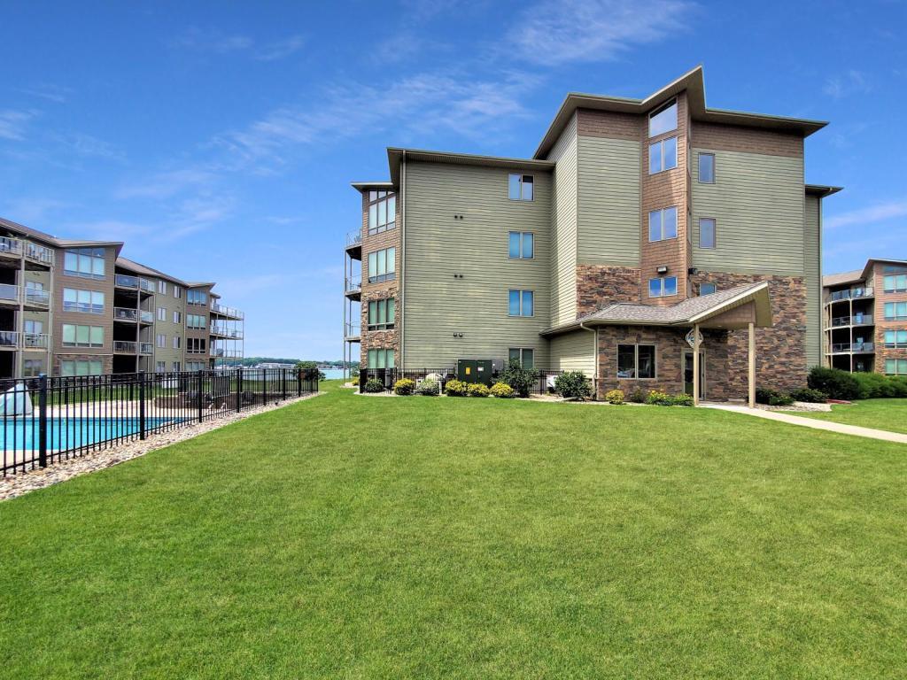 Foto principal - 445 240th Ave