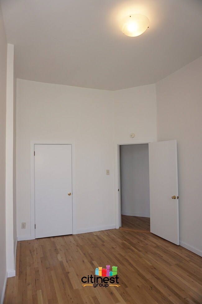 Foto del edificio - 261 Flatbush Ave