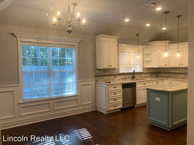 Foto del edificio - 4 br, 3 bath House - 4123 Glen Laurel Dr E