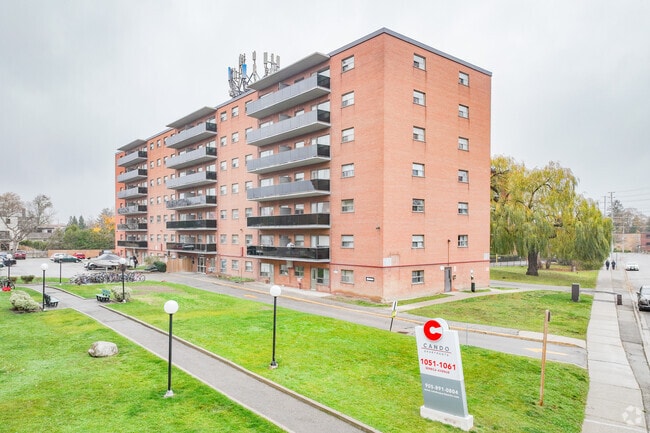 Building Photo - 1051 Seneca Av