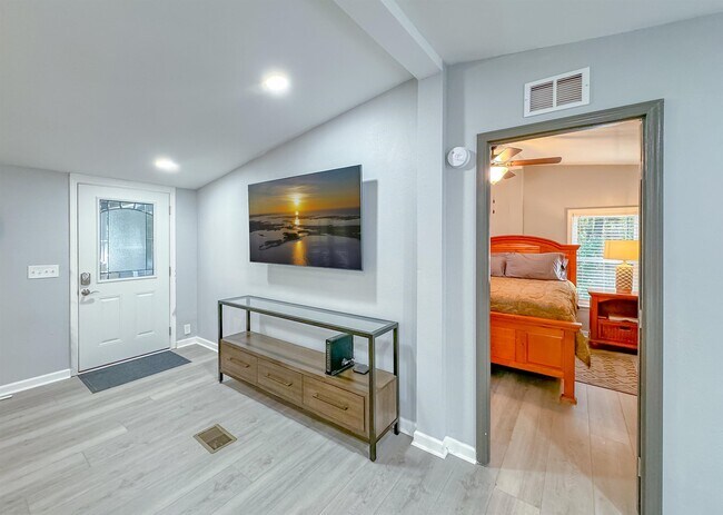 Foto del edificio - 16957 Lake Christiana Ct