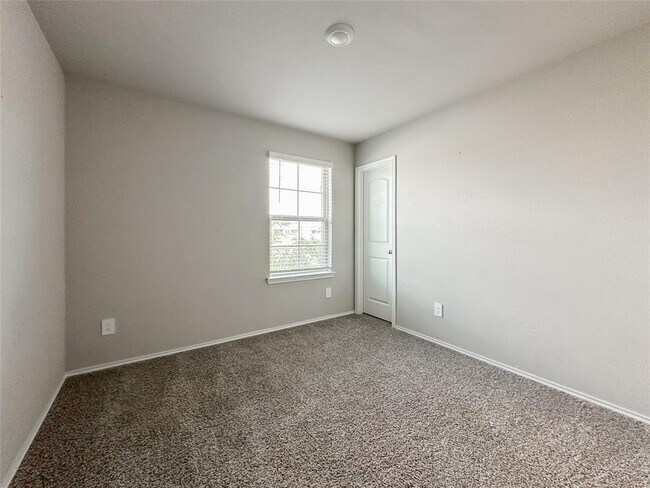 Building Photo - 40507 Birch Shadows Ct