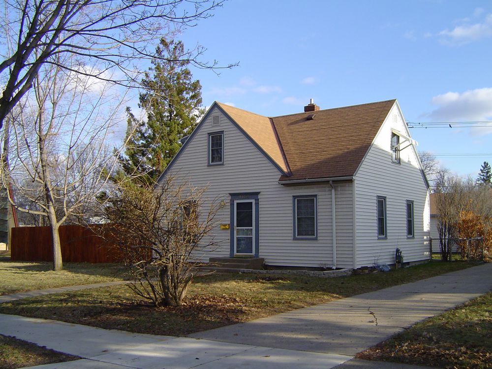 Primary Photo - 1104 Idaho Ave W