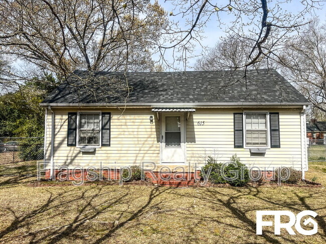Building Photo - 615 S Best St