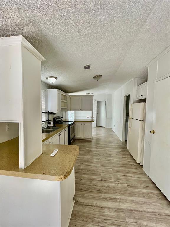 Foto del edificio - 24602 Needham Rd