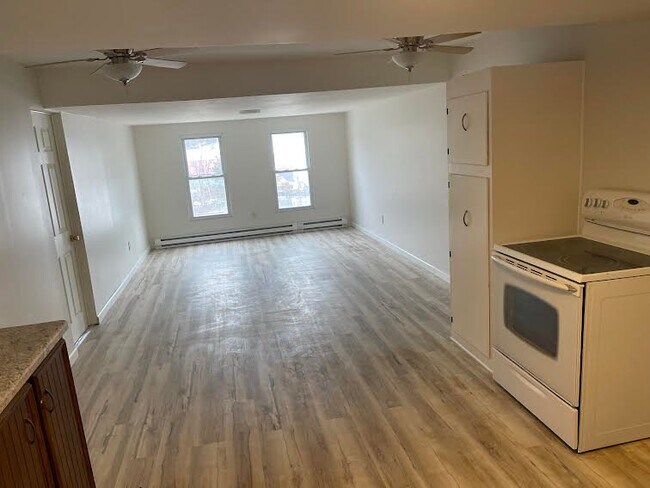 Foto del edificio - 11005 Brass Rd NW