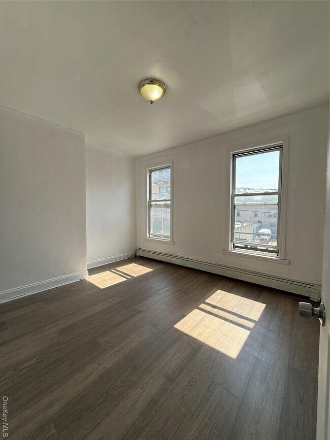 Building Photo - 43 Troutman St