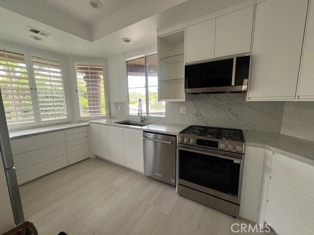 Building Photo - 22820 Sailwind Way