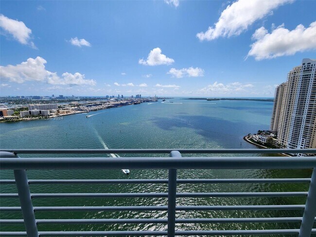 Building Photo - 335 S Biscayne Blvd