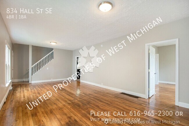 Building Photo - Available Now| Cute & Cozy 4 Bedroom, 1 Ba...