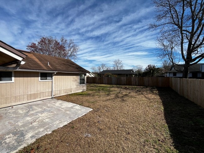 Building Photo - 3Bed/2bath in the heart of Orange Park