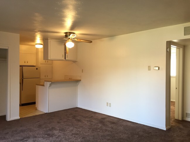 Foto del edificio - 2929 W Kansas Ave