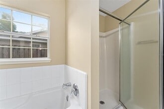 Building Photo - 1807 NW 7th Pl