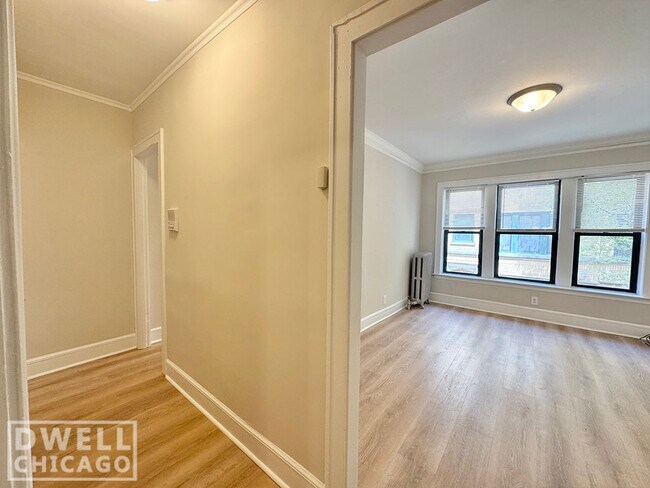 Foto del edificio - 2327 N Spaulding Ave