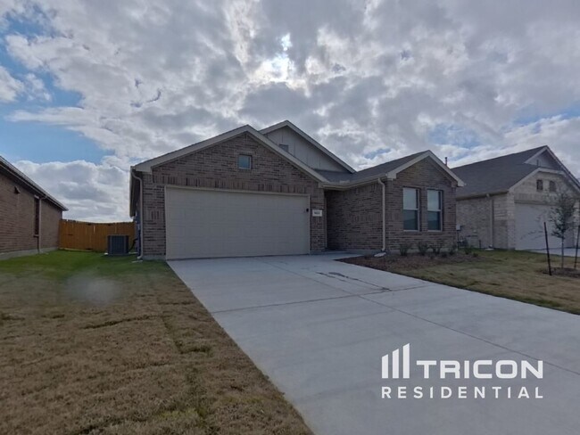 Building Photo - 1423 Dovekie Drive Forney TX