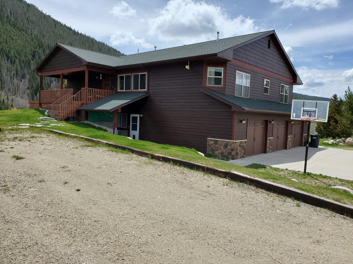 132 Swing Arm Dr, Anaconda, MT 59711 House Rental in Anaconda, MT