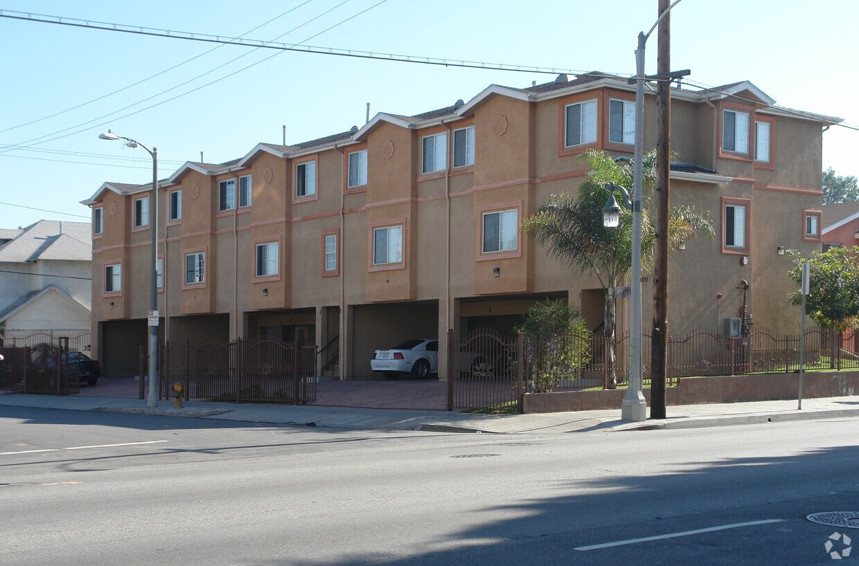 Building Photo - 4900 Central Ave