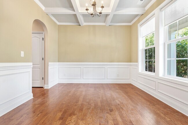 Foto del edificio - 1 Catalpa Ln N