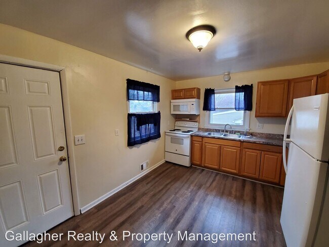 Building Photo - 2 br, 1.5 bath House - 36 Burley Rd