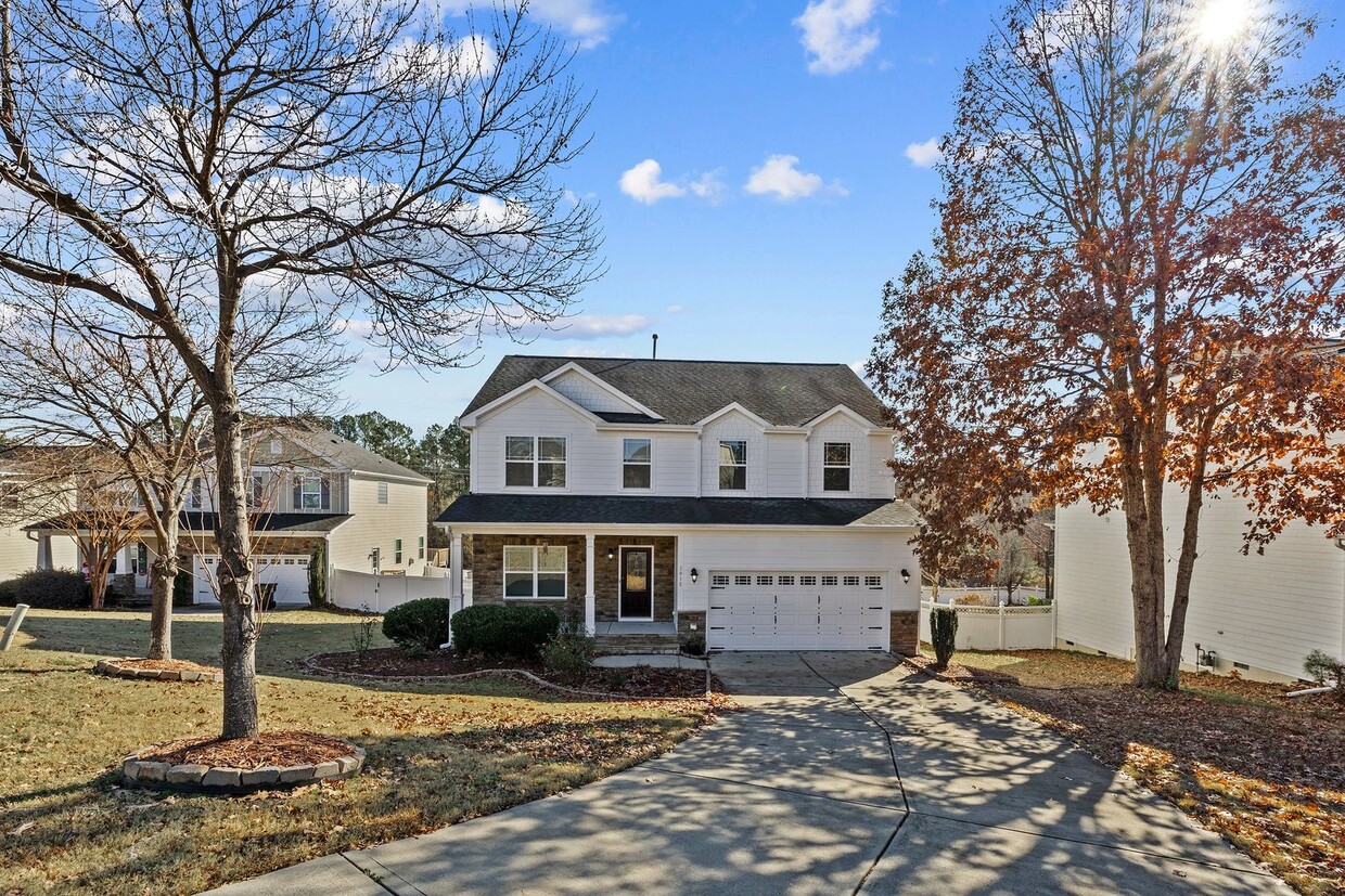 Foto principal - ***Beautiful Knightdale 4/2.5 W/ Private Pool***