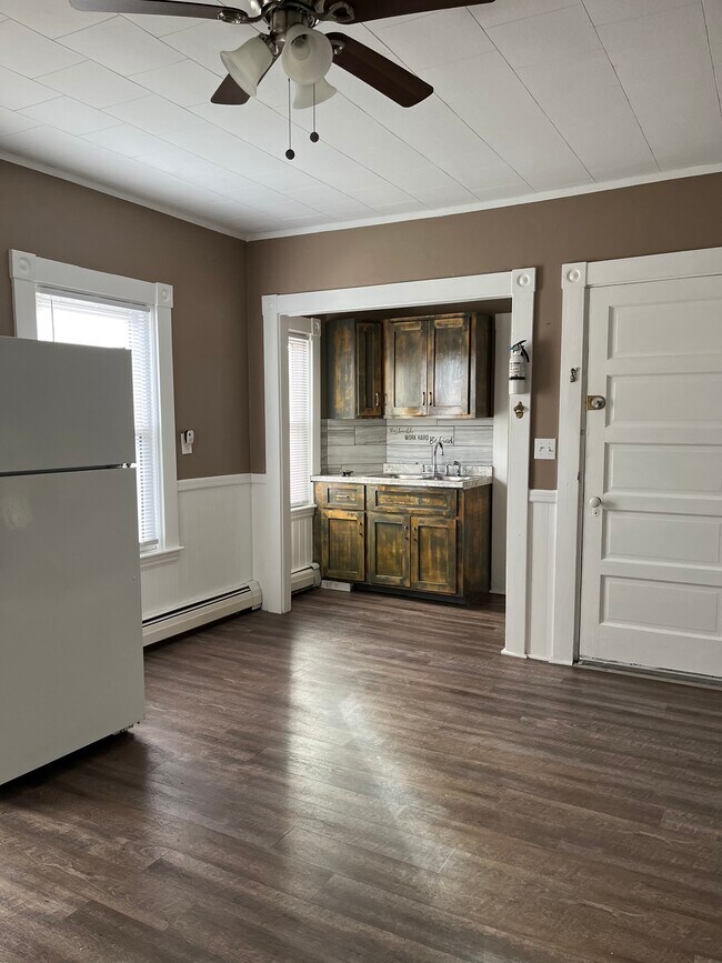 63 Ave Unit 3rd Floor 63 Ave, New Bedford, MA 02740 Apartments in New